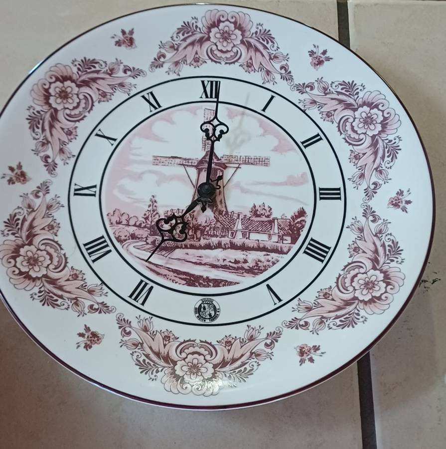 PINK DELF PORCELAIN WALL CLOCK