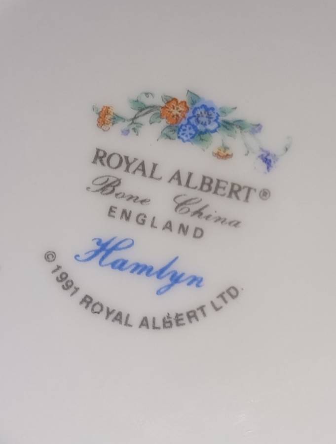 ROYAL ALBERT 1991 HAMLYN- FEW PIECES