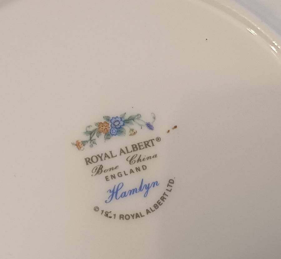 ROYAL ALBERT 1991 HAMLYN- FEW PIECES