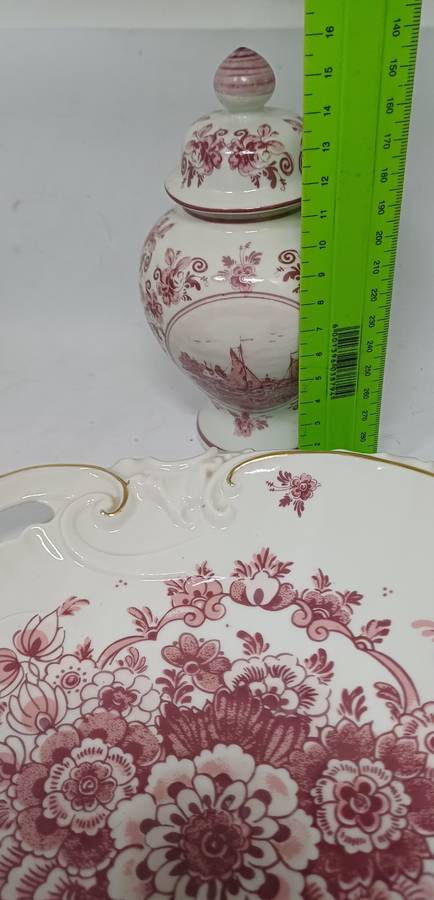 TWO PINK DELFT ITEMS