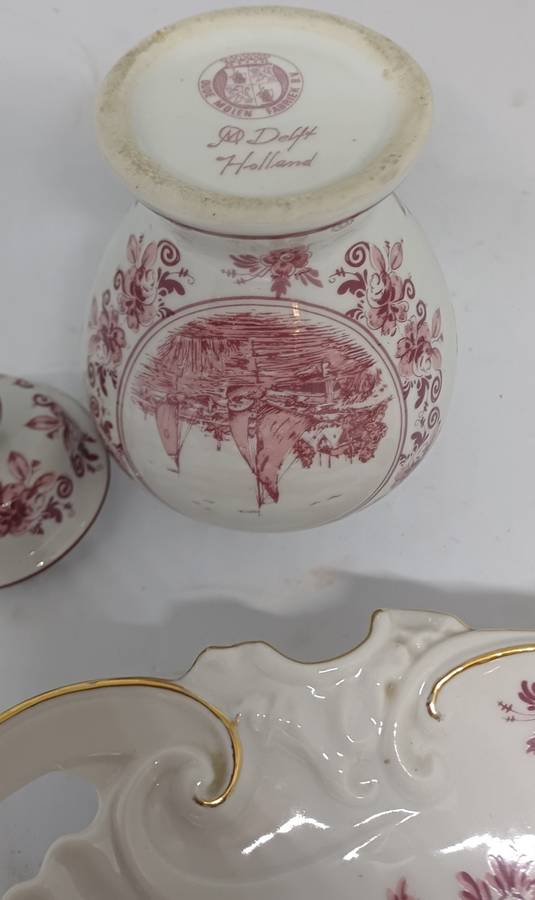 TWO PINK DELFT ITEMS
