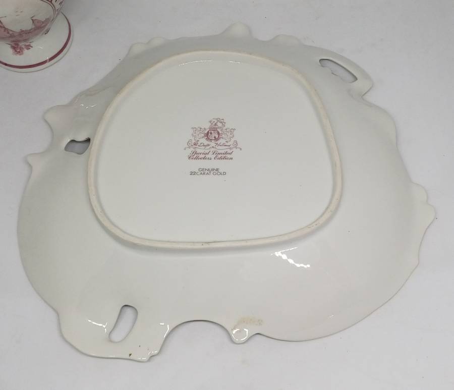 TWO PINK DELFT ITEMS