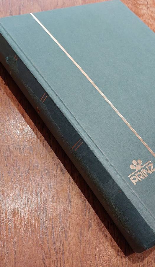 Stamp Stock Book, empty, Good ConditionBlack pg b/g, 32 x d/s pages, 23 x 31cm