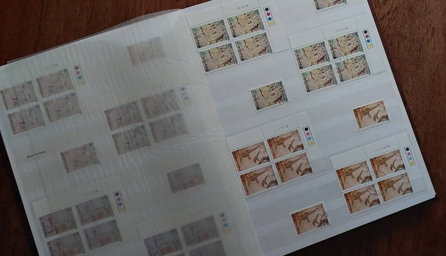 Stamp Stock book - Rhodesia - UMM - USED, Album in excellent condition, Size 23 x 31cm, 16 d/s pgs