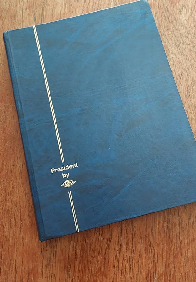 Stamp Stock Book BLUE, empty, Good Condition, Black pg b/g, 16 x d/s pages, 23 x 31cm