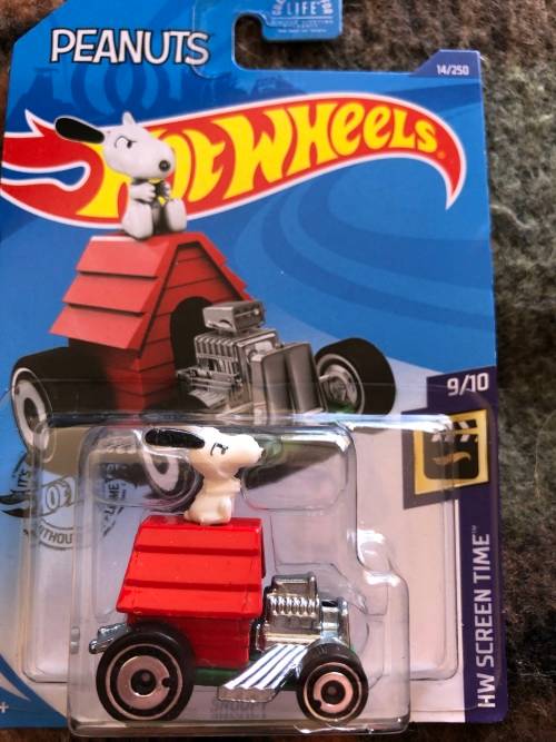 Hot wheels snoopy long card 2019