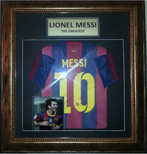 LIONEL MESSI SIGNED BARCELONA JERSEY FRAMED WITH COA