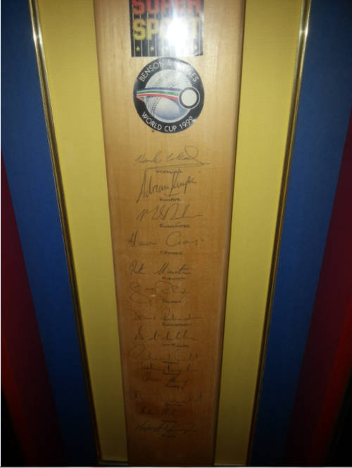 1992 Cricket World Cup Signed bat framed - South Africa