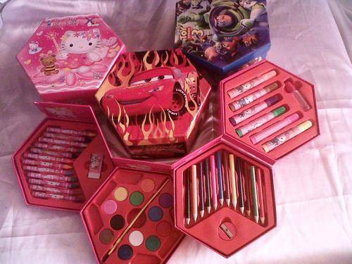 46pc HELLO KITTY, CARS OR TOY STORY STATIONERY SET