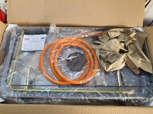 Totai 2Bnr Stove Gas 26/002A with hose and regulator