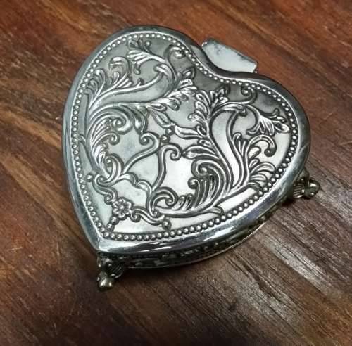 Stunning Heart Shaped Jewellery Box with deep blue velvet lining