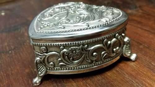 Stunning Heart Shaped Jewellery Box with deep blue velvet lining