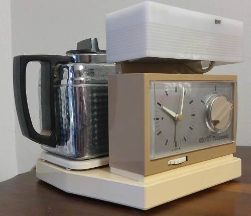 Teasmade "Swift" Automatic Tea Maker with Analogue Alarm Clock and Light