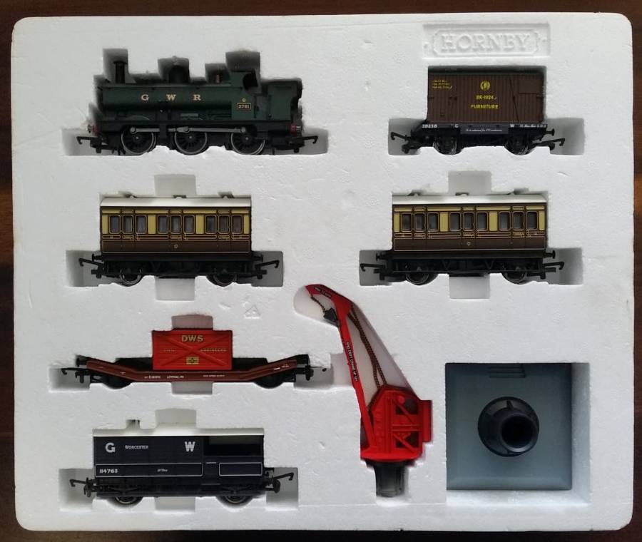 GWR Mixed Traffic Electric Train Set 00 Gauge by Hornby - Lots of Extras - Hardly Used