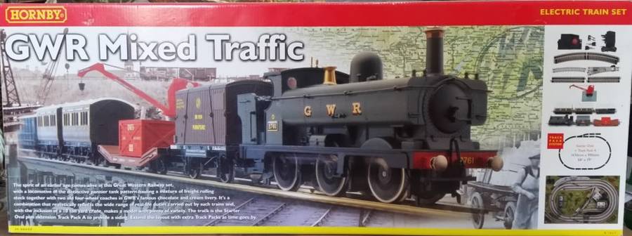 GWR Mixed Traffic Electric Train Set 00 Gauge by Hornby - Lots of Extras - Hardly Used