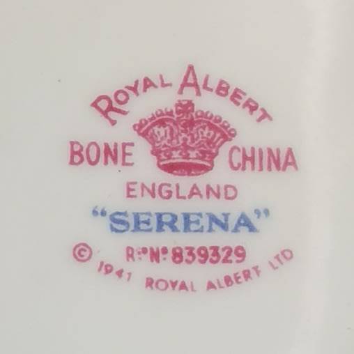 Royal Albert Serena Sugar Bowl, lidded bowl in fine bone china
