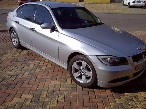 BMW 320I, E90, A/T. 2005 MODEL, SILVER COLOUR. NO RESERVE AUCTION. STARTING AT JUST R1