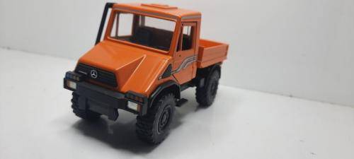 MERCEDES BENZ TRUCK/ UNIMOG