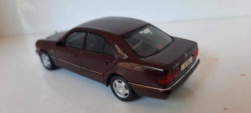 MERCEDES BENZ E CLASS