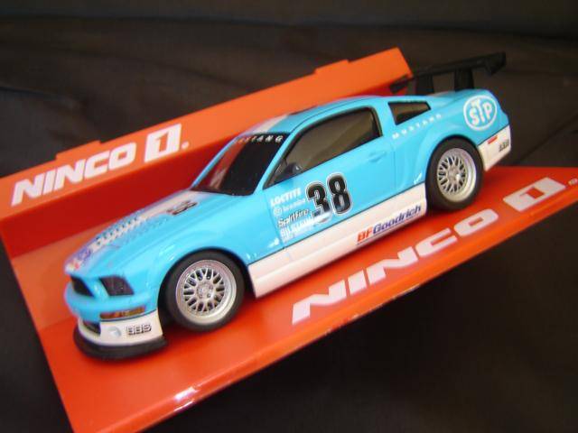 NINCO 1:32 SCALE FORD MUSTANG GT500 SLOT CAR