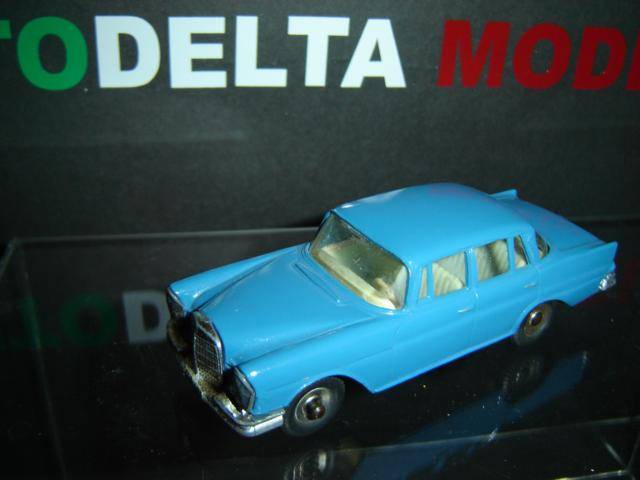 MERCEDES BENZ 220 SE