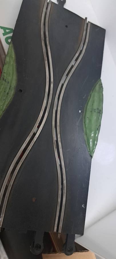 SCALEXTRIC TRACK 1 NARROWING LANE 1 LAP COUNTER 1 4 WAY TRACK COMING TOGETHER - 3 TRACKS IN TOTAL