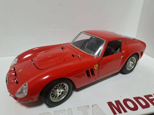 1:18 FERRARI 250 GTO