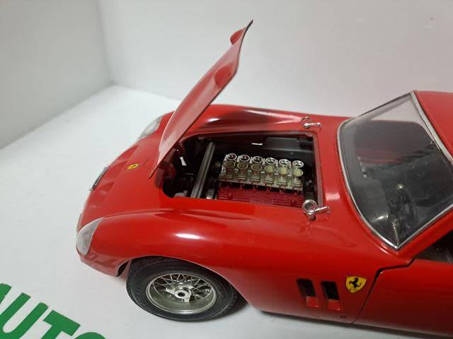 1:18 FERRARI 250 GTO
