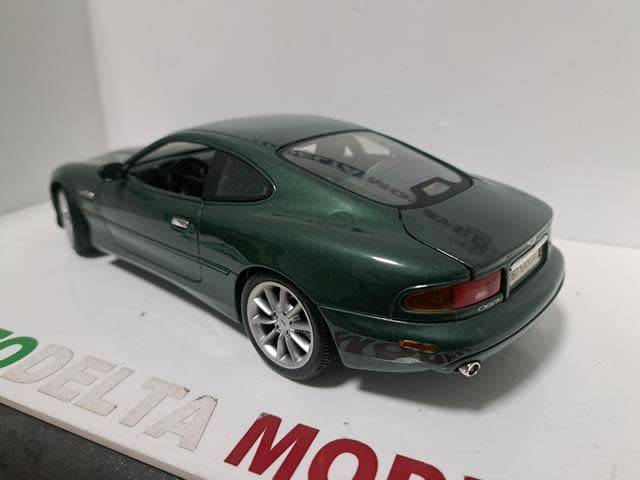 1:18 ASTON MARTIN DB7 VANTAGE