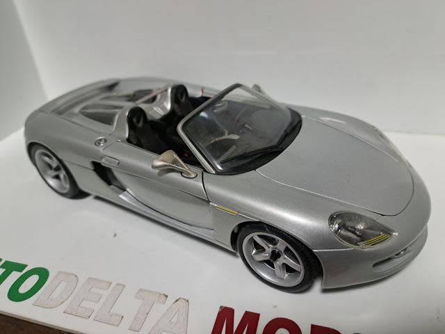 1:18 PORSCHE CARRERA GT