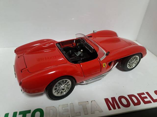 1:18 FERRARI 250 TESTA ROSSA