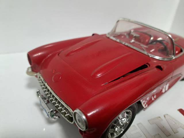 1:18 CHEVROLET CORVETTE 1957