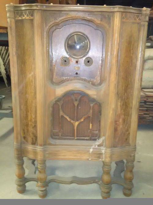 ANTIQUE RADIOGRAM CABINET
