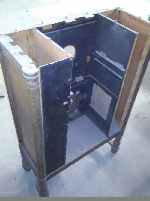 ANTIQUE RADIOGRAM CABINET