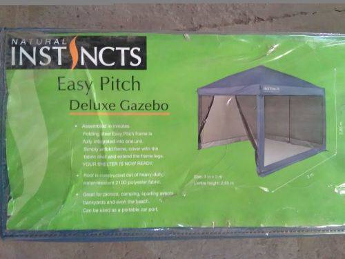 NATURAL INSTINCTS EASY PITCH DELUXE GAZEBO