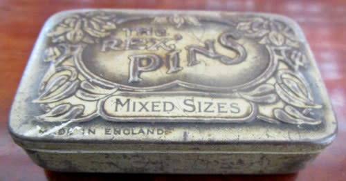 THE ANTIQUE REX'S PINS TIN
