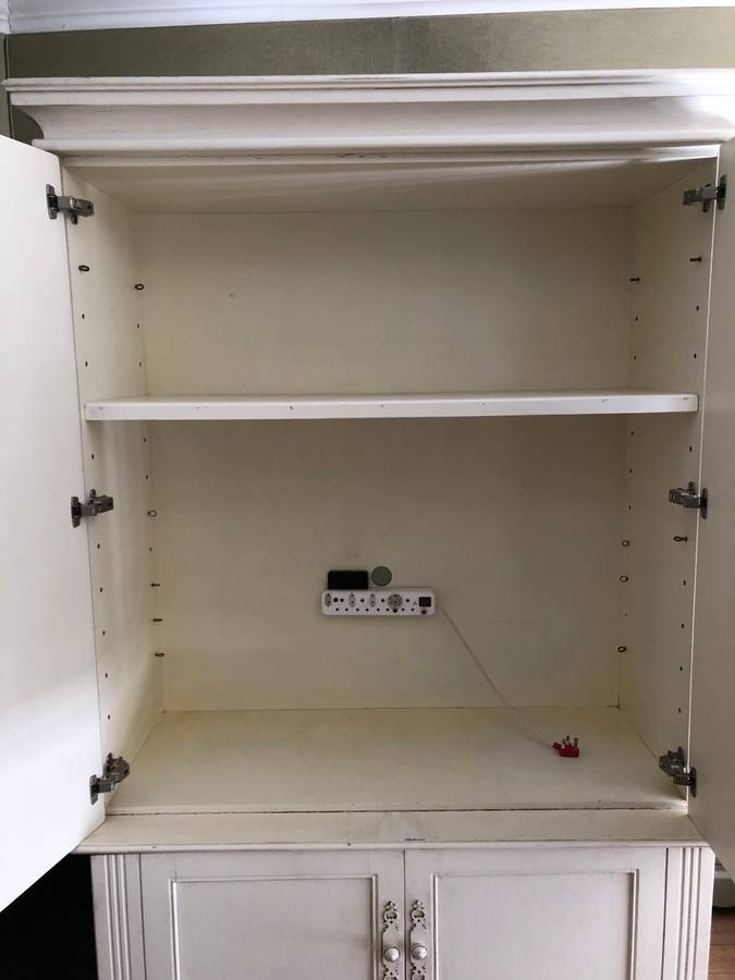 Large Solid Wood Wardrobe or TV unit *Weylandts*