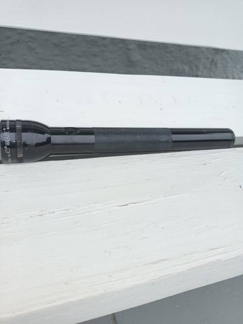 MAG-LITE INSTRUMENT BATTERY OPERATED BIG CAMPING TORCH FLASH LIGHT, USA