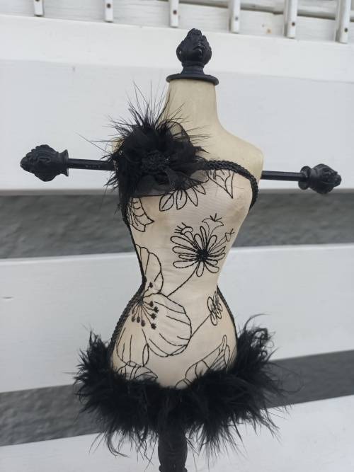 Mannequin Jewellery Stand