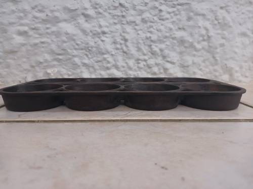 VINTAGE ERIE No.8 Cast Iron Muffin Pan 946