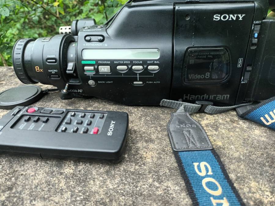 Sony Handycam CCD-F455E Video8 Camcorder