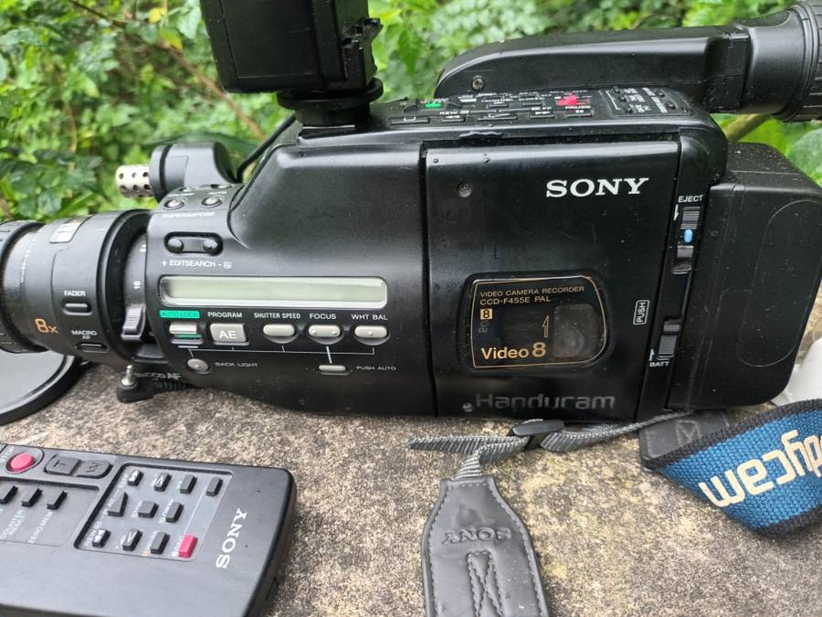 Sony Handycam CCD-F455E Video8 Camcorder