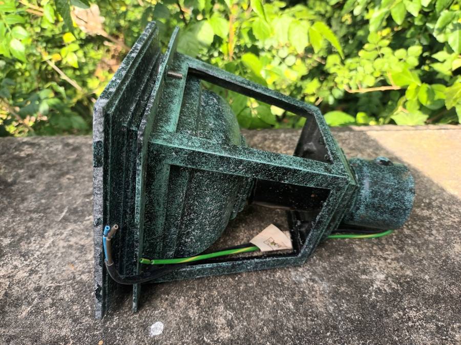 Aluminum Cast Lantern Clear Beveled Panels × 2