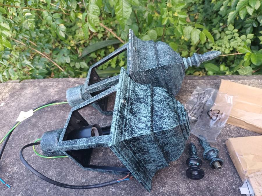 Aluminum Cast Lantern Clear Beveled Panels × 2