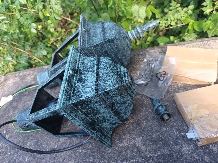 Aluminum Cast Lantern Clear Beveled Panels × 2