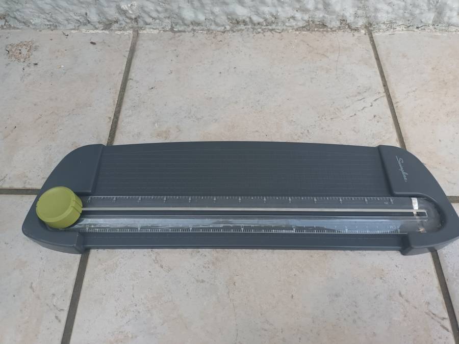 Swingline SmartCut Compact Personal Rotary Paper Trimmer