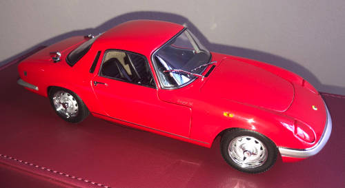 1/18 AutoArt Lotus Elan S/E Coupe 1966