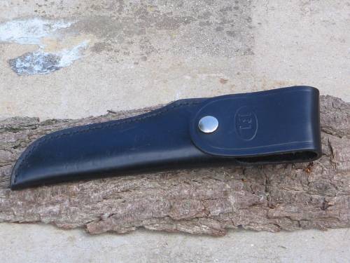 Fallkniven F1 survival knife