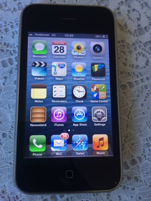 Apple Iphone 3gs 16GB - All working updated to IOS6 and can be jailbreak for all apps