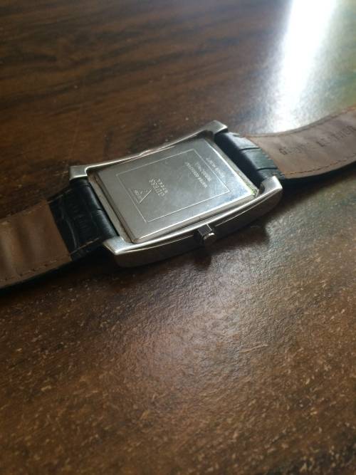 Guess Watch with genuine leather strap QUALITY - WORKING ORDER BARGAIN